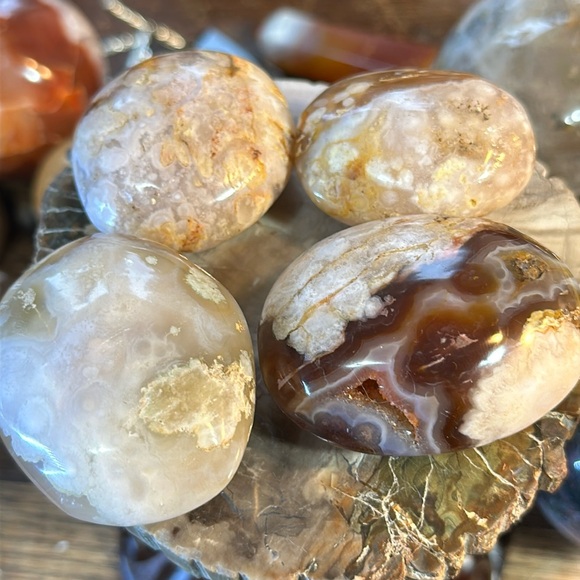 🎄SALE🎄Flower Agate Crystal Palms! - Picture 1 of 10